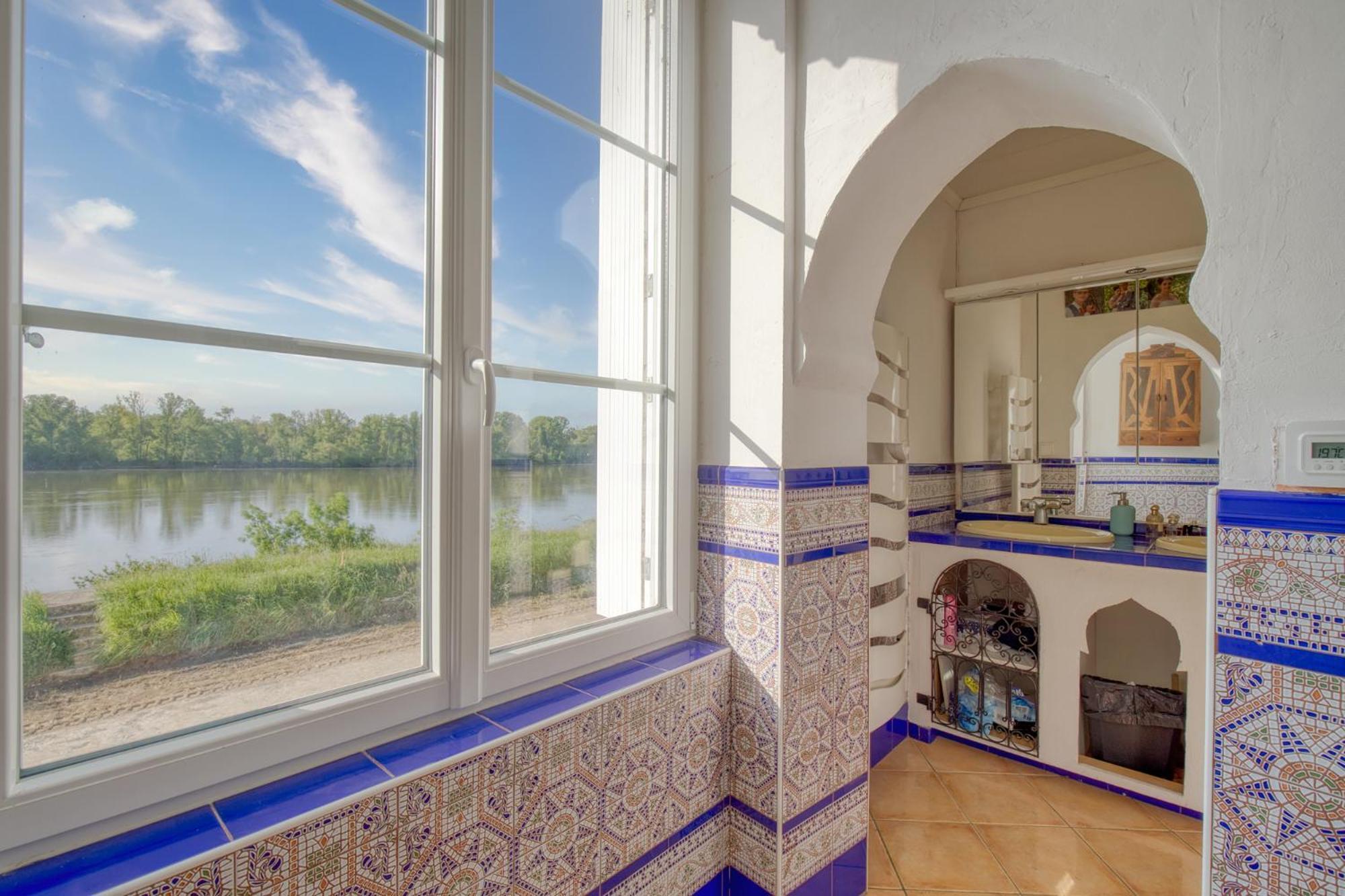 Jacuzzi Et Vue Sur Loire - Maison D'Hotes L'Odyssee La Chapelle-sur-Loire Eksteriør bilde